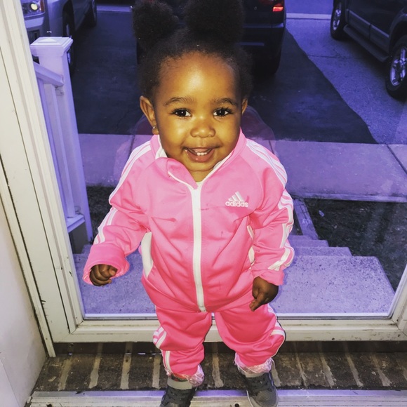 Meet your Posher, Marissa - Picture 2 of 2